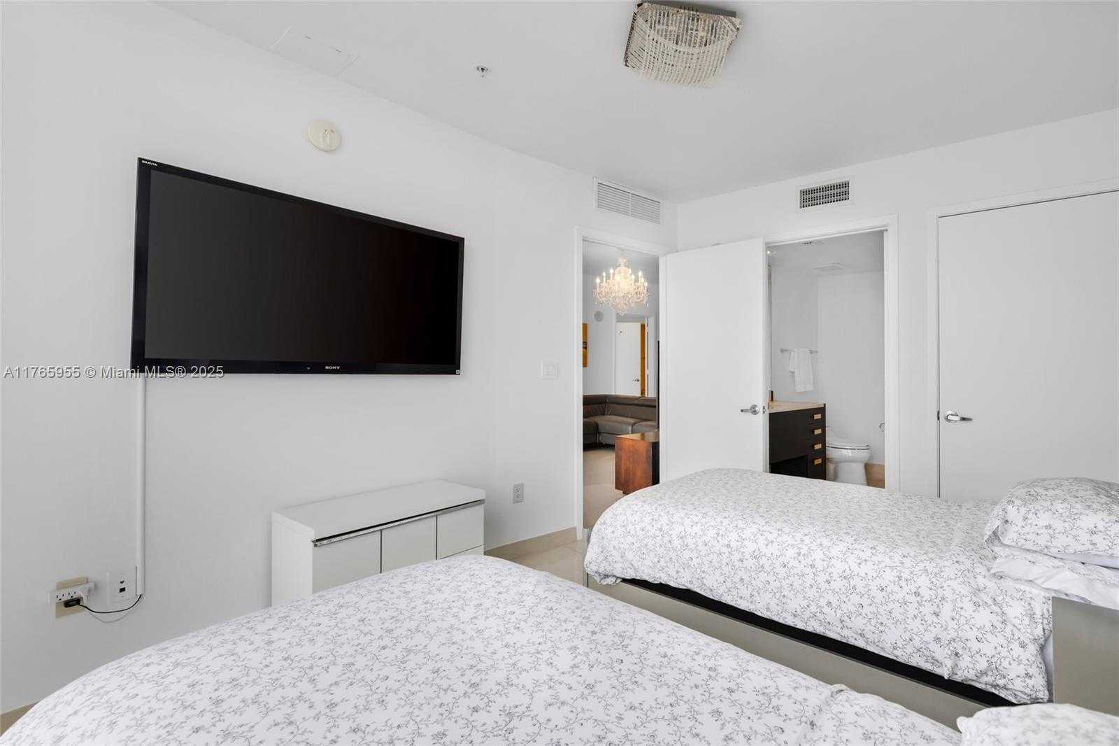 Small Image of 18201 COLLINS AVE #902, Sunny Isles Beach Number 21