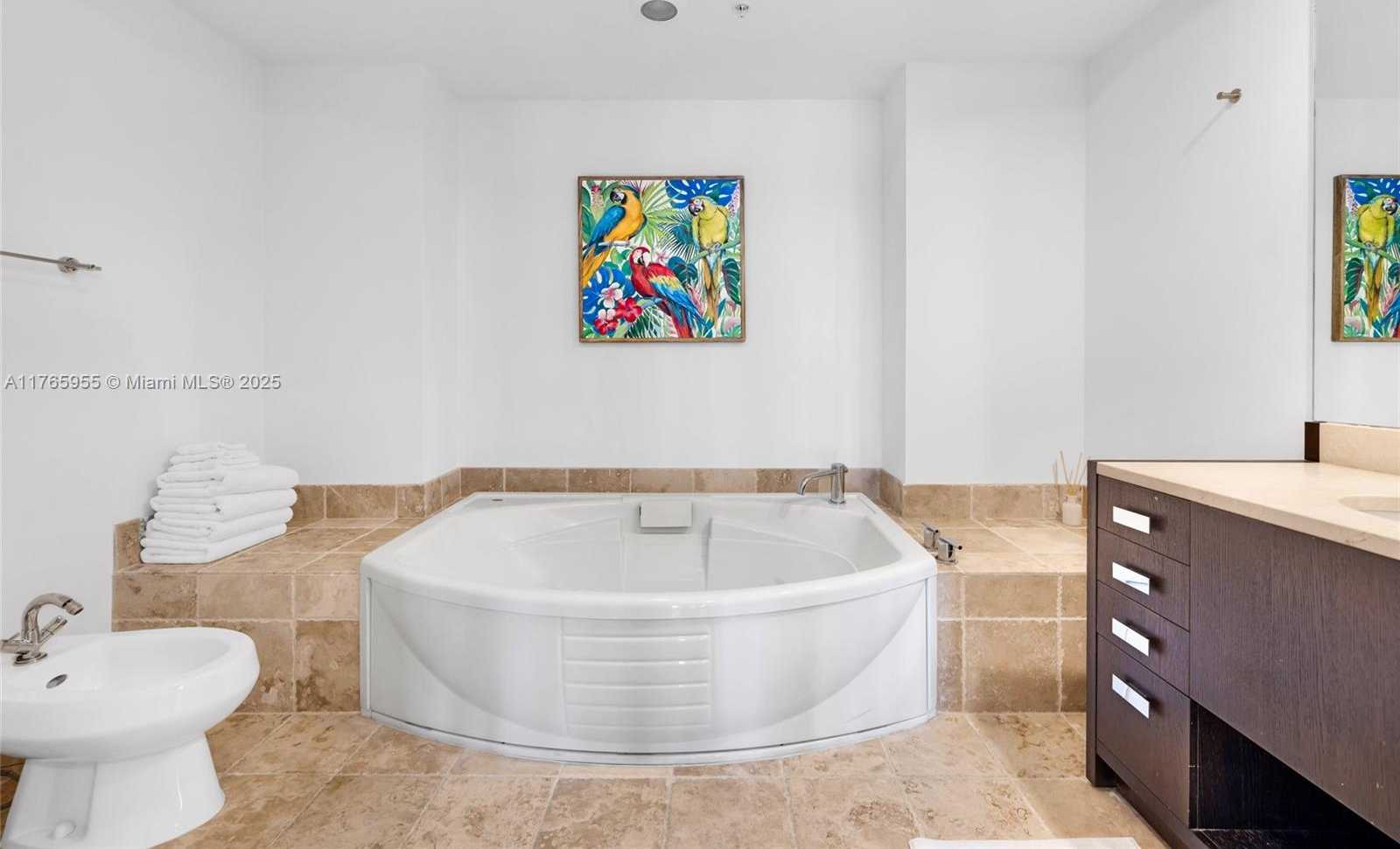 Small Image of 18201 COLLINS AVE #902, Sunny Isles Beach Number 24