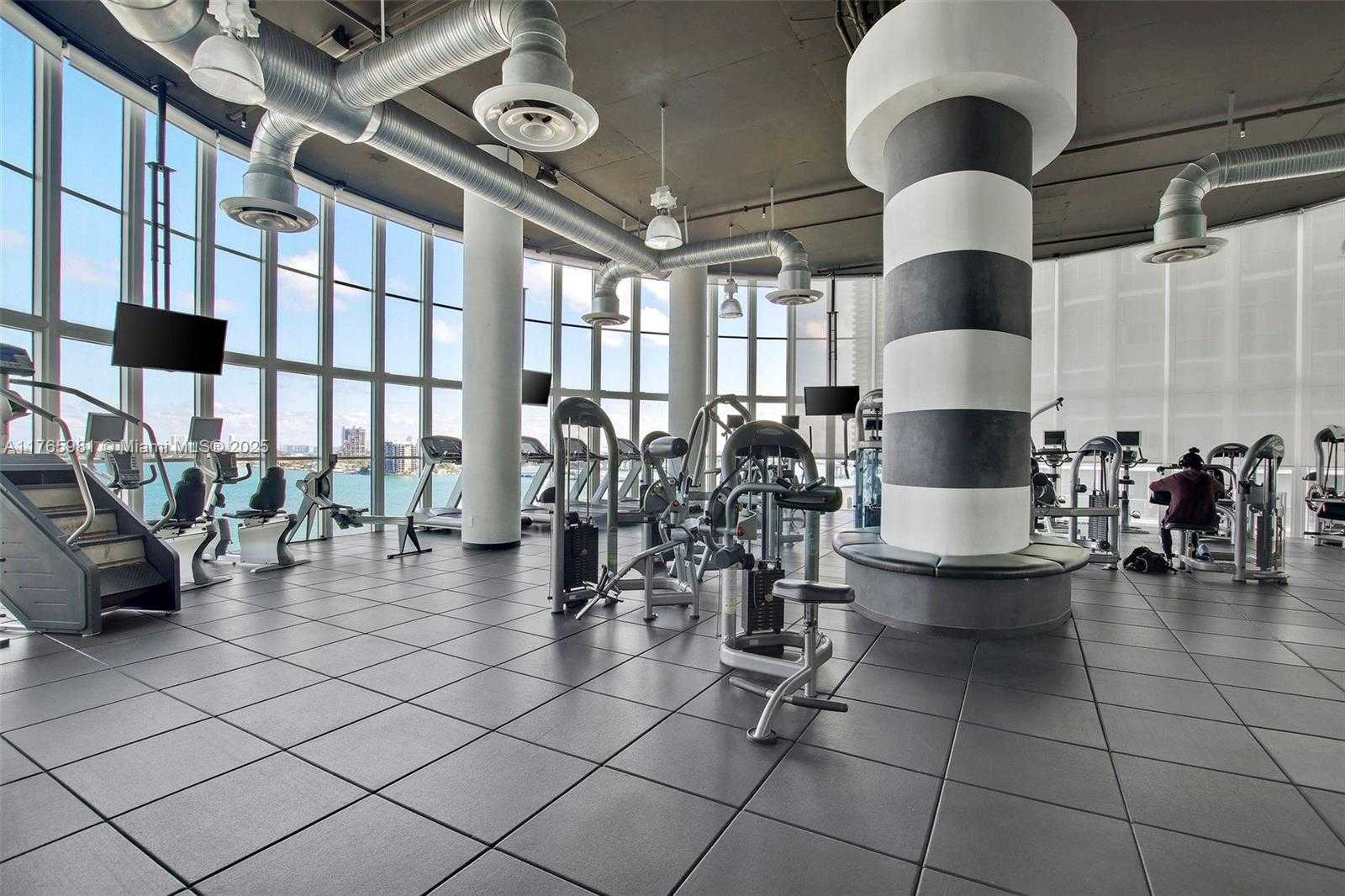 Small Image of 1800 NORTH BAYSHORE DR #1411, Miami Number 26