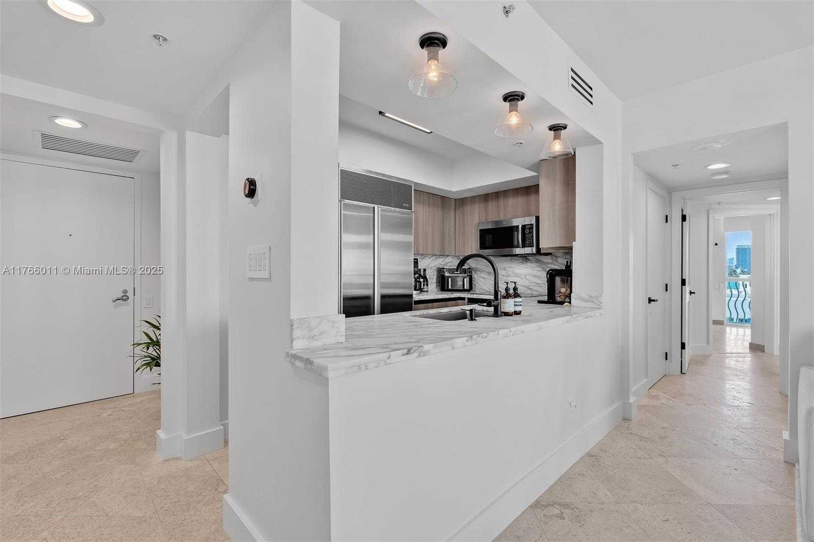 Small Image of 1500 OCEAN DR #607, Miami Beach Number 15