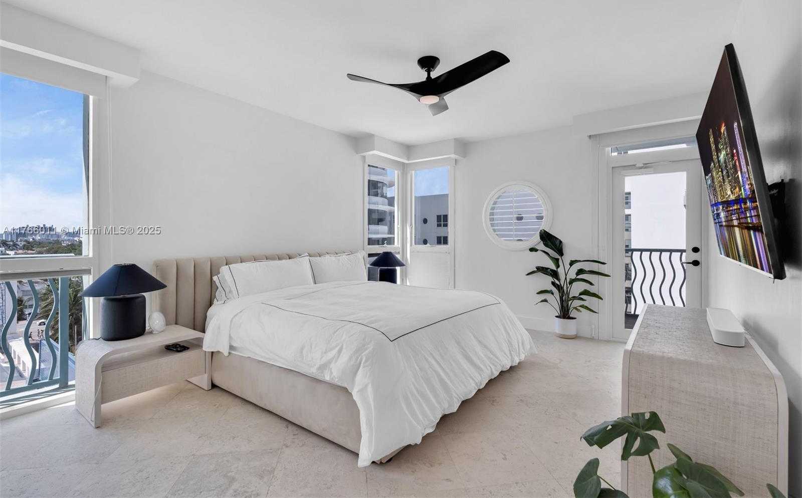 Small Image of 1500 OCEAN DR #607, Miami Beach Number 17