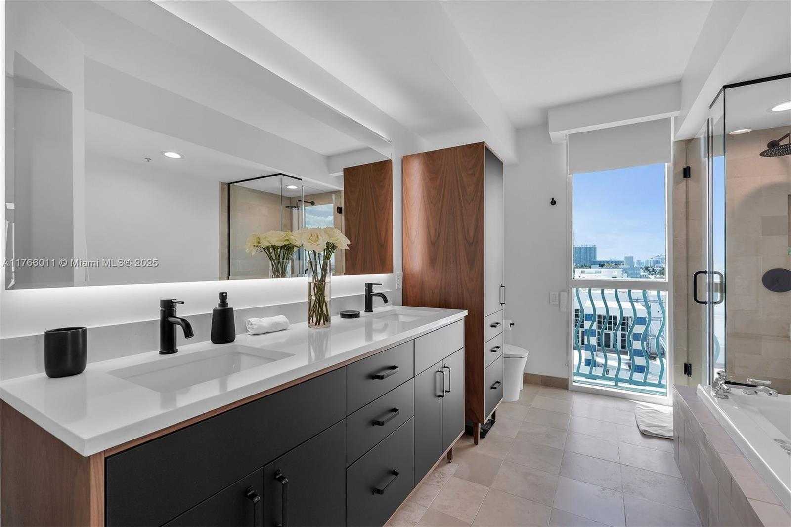 Small Image of 1500 OCEAN DR #607, Miami Beach Number 20