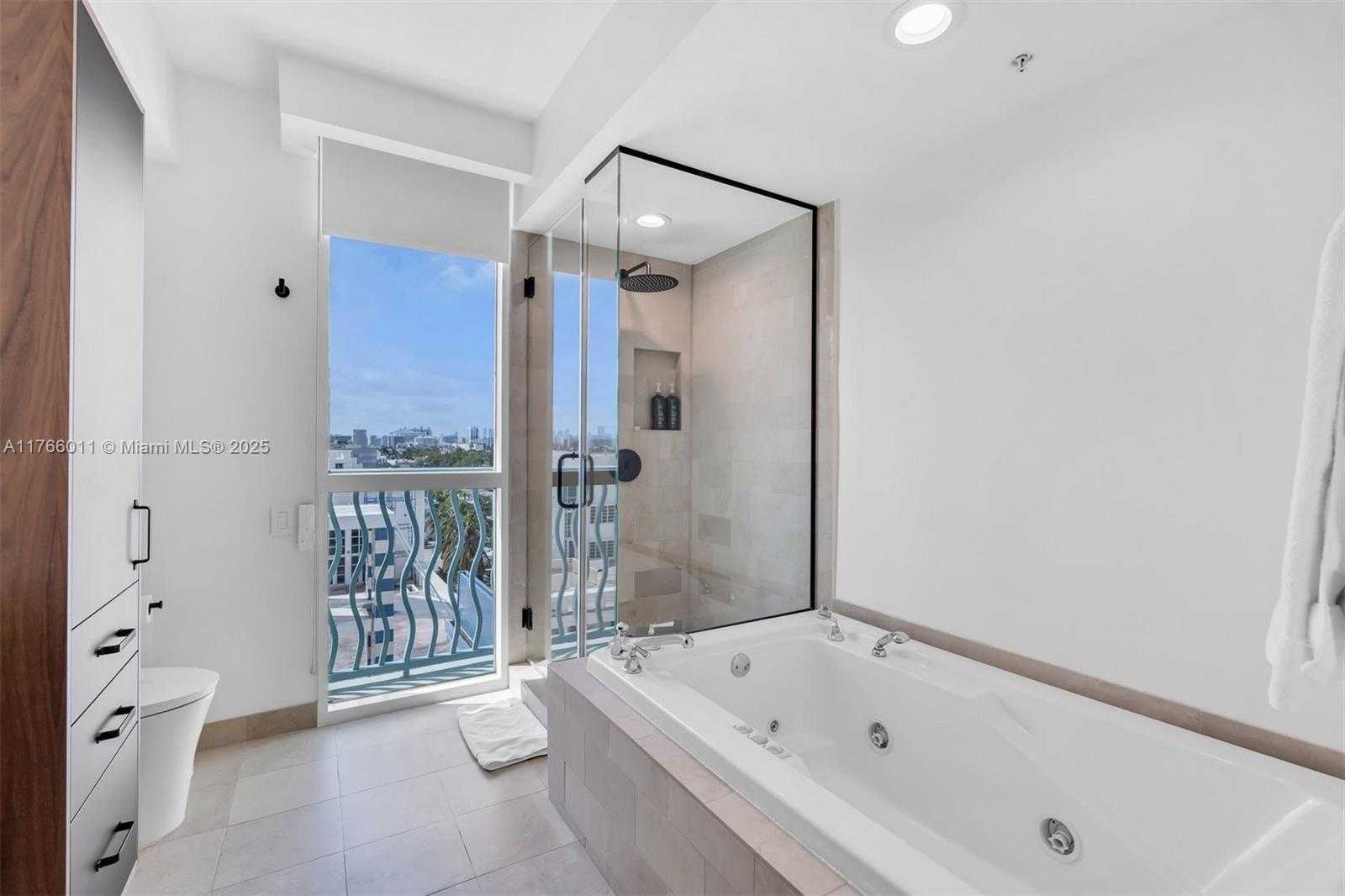 Small Image of 1500 OCEAN DR #607, Miami Beach Number 21