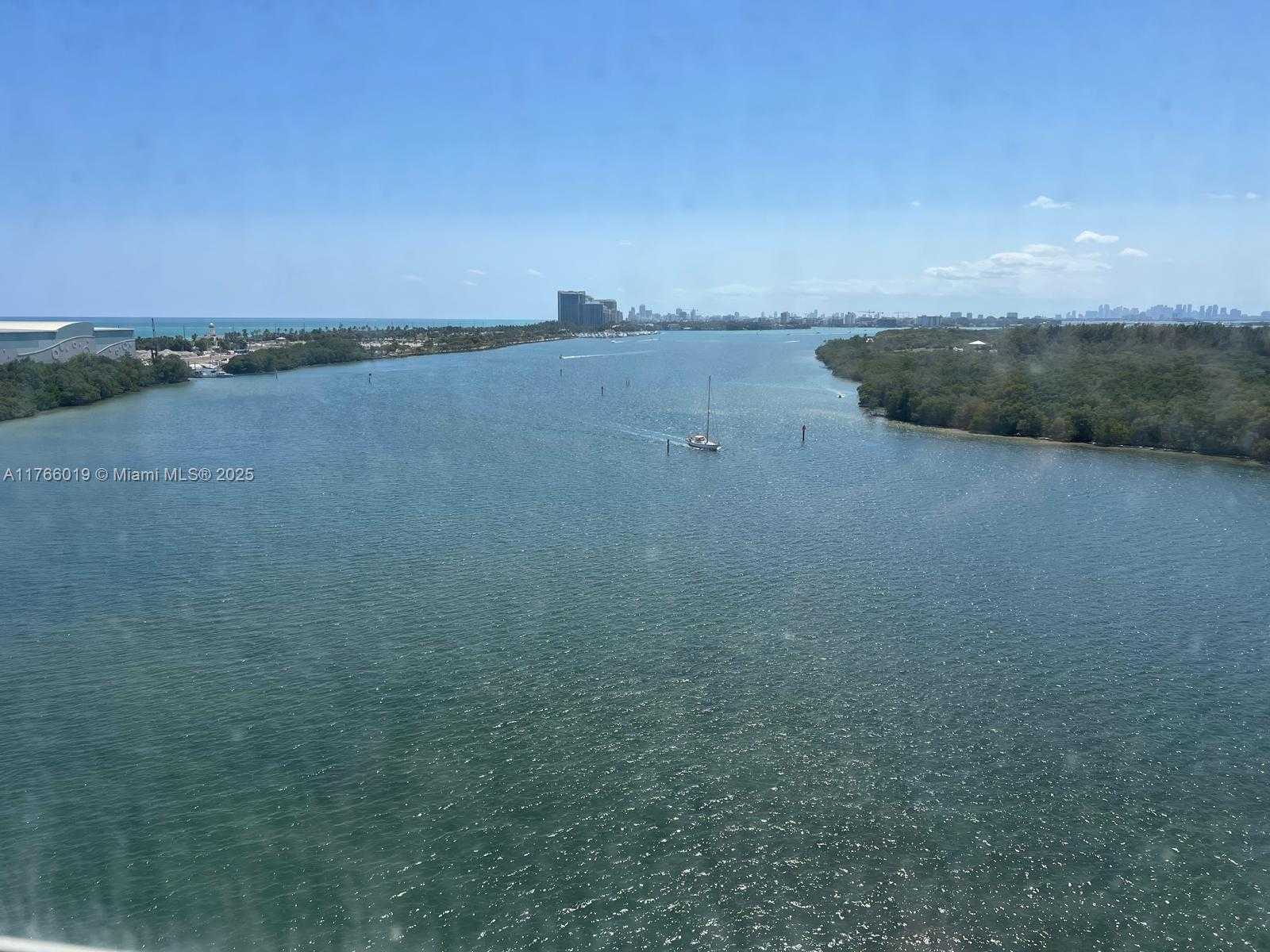 Small Image of 500 BAYVIEW DR #1120, Sunny Isles Beach Number 17