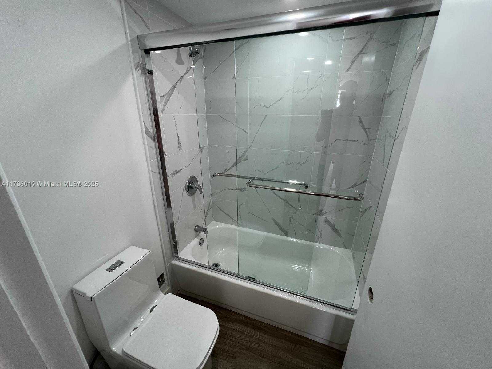 Small Image of 500 BAYVIEW DR #1120, Sunny Isles Beach Number 34