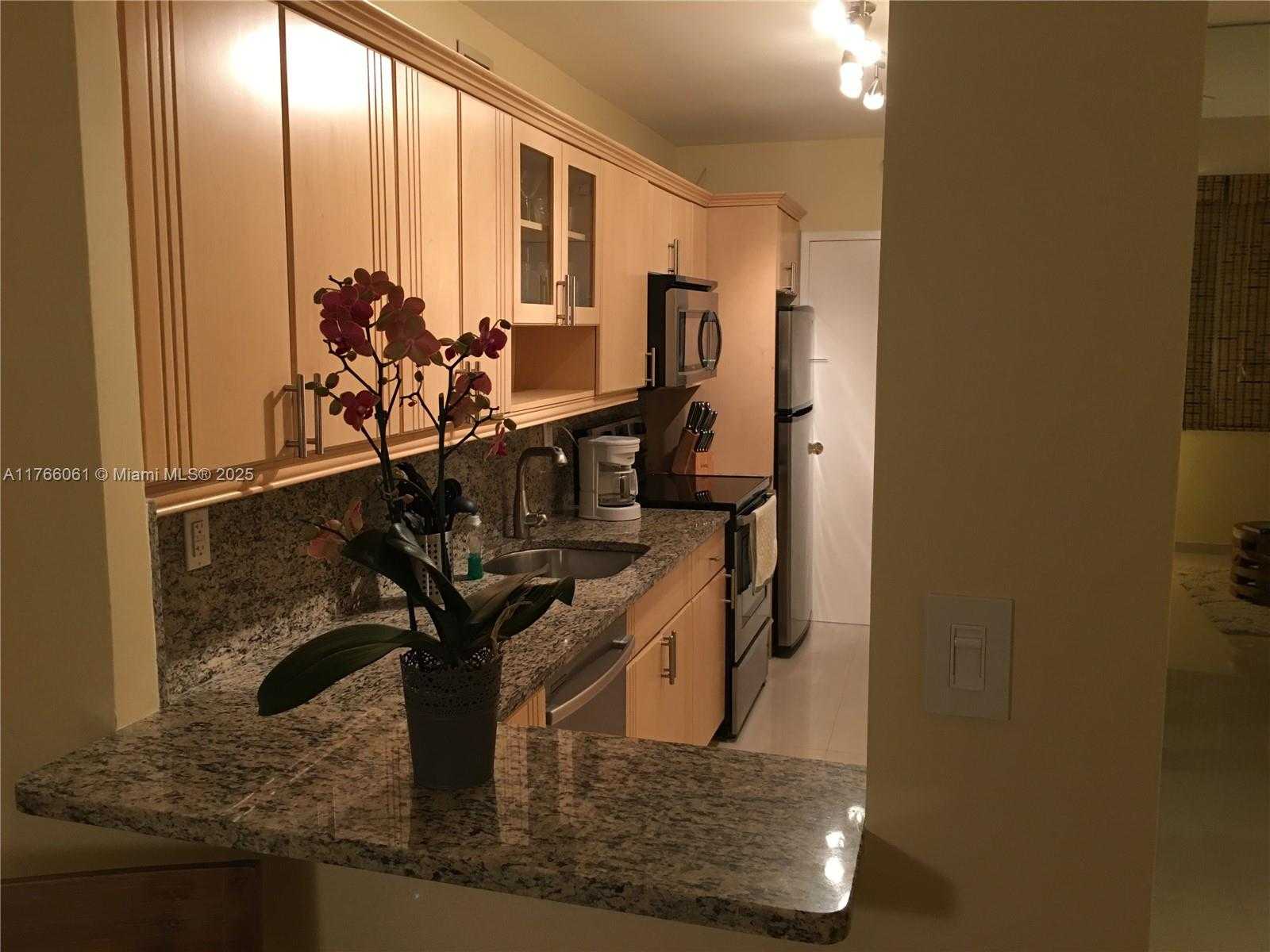 Small Image of 100 LINCOLN RD #1403, Miami Beach Number 8
