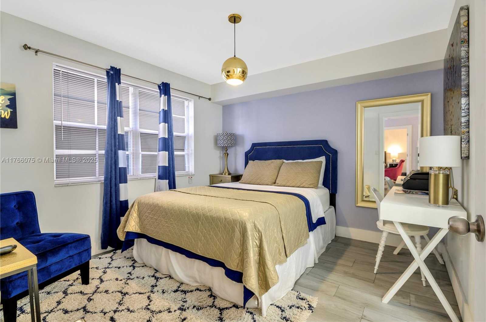 Small Image of 2600 COLLINS AVE #204, Miami Beach Number 13