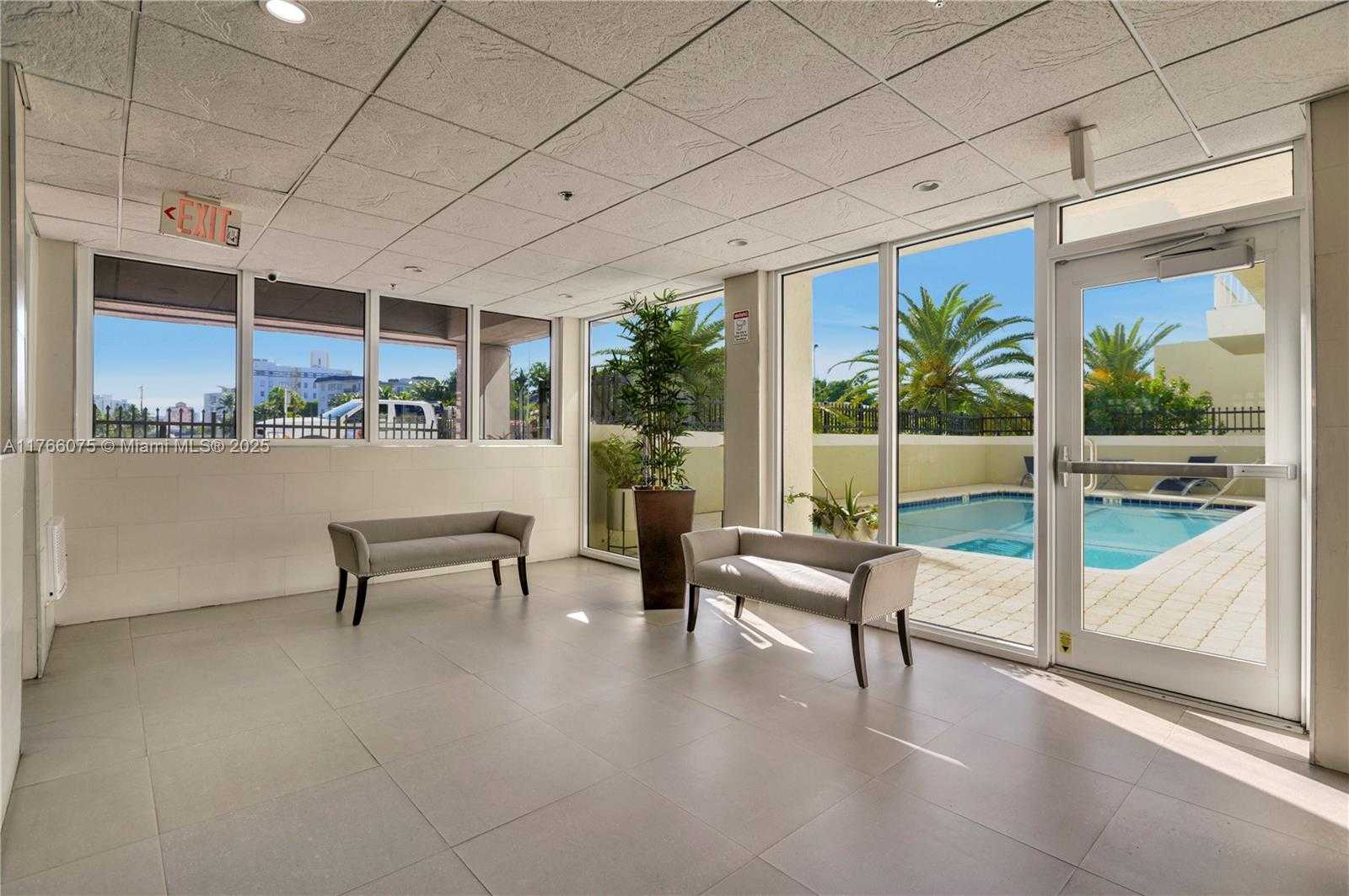 Small Image of 2600 COLLINS AVE #204, Miami Beach Number 19
