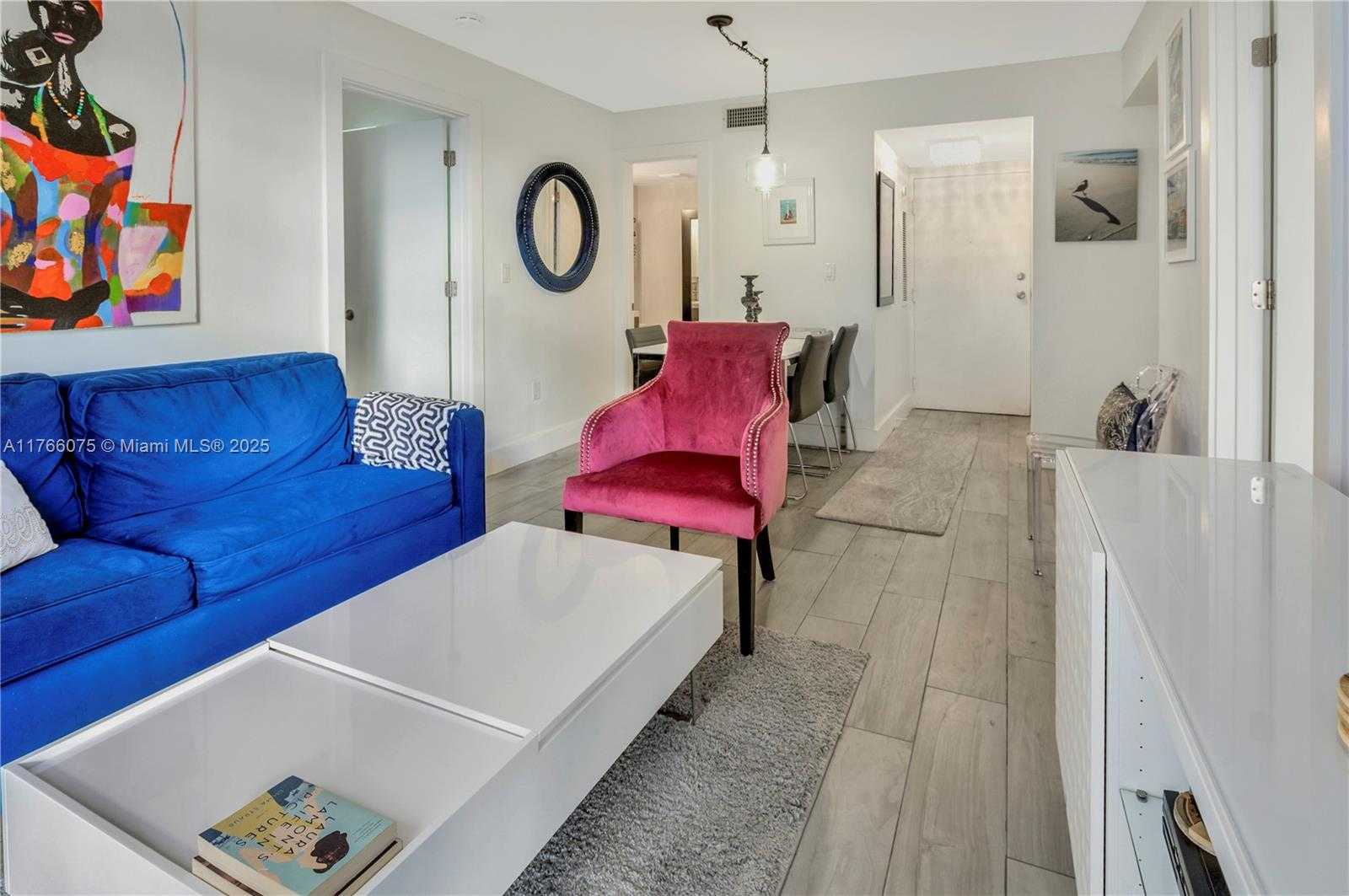 Small Image of 2600 COLLINS AVE #204, Miami Beach Number 8