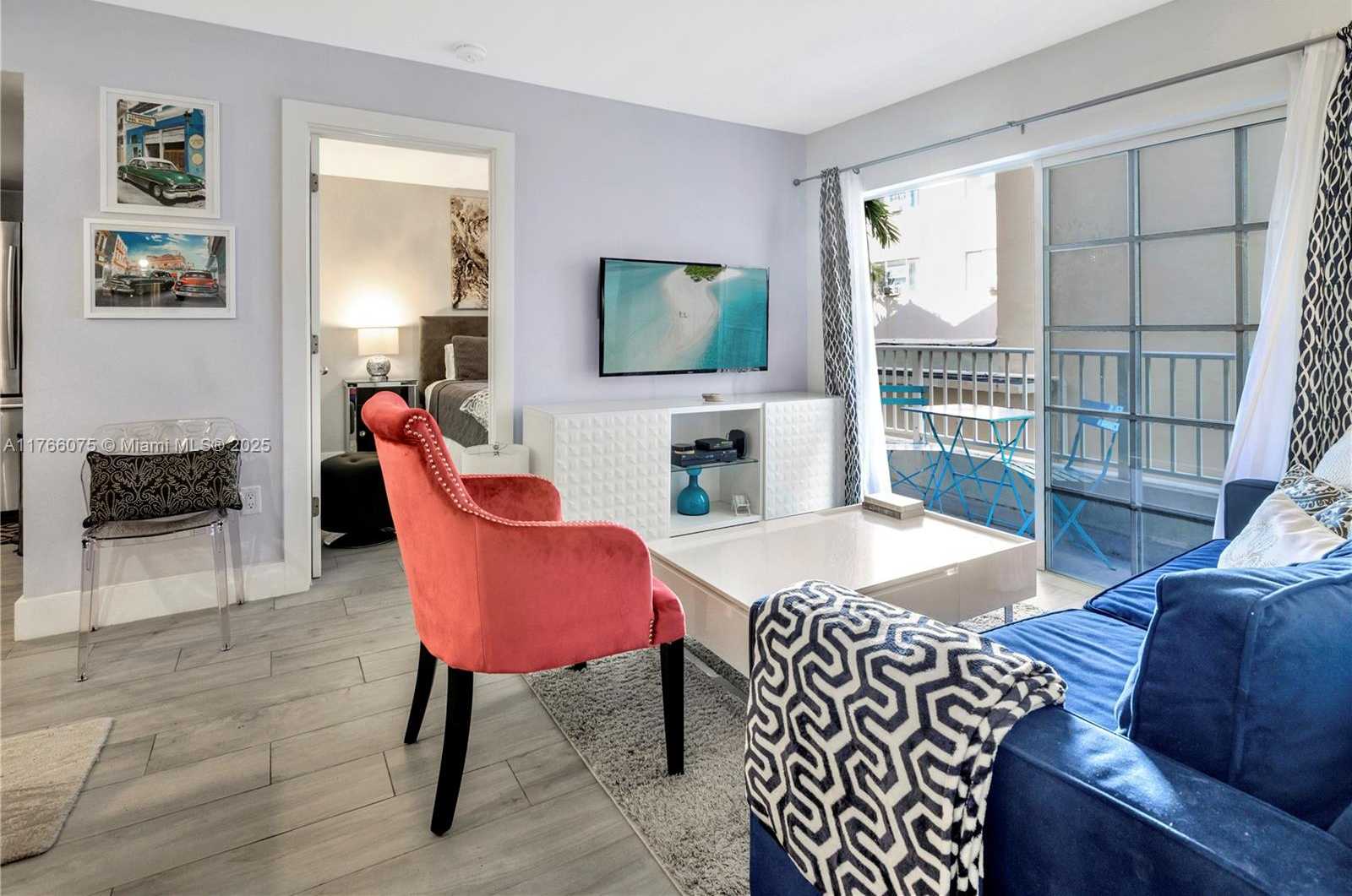 Small Image of 2600 COLLINS AVE #204, Miami Beach Number 9