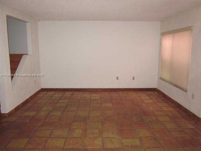 Small Image of 13224 SOUTH WEST 10 TE, Miami Number 12