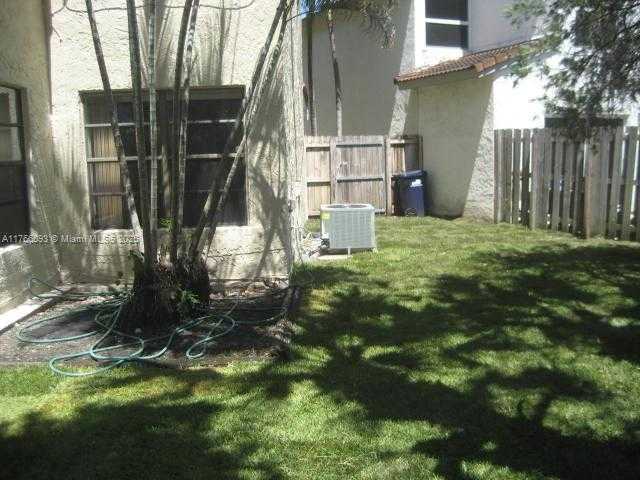 Small Image of 13224 SOUTH WEST 10 TE, Miami Number 17