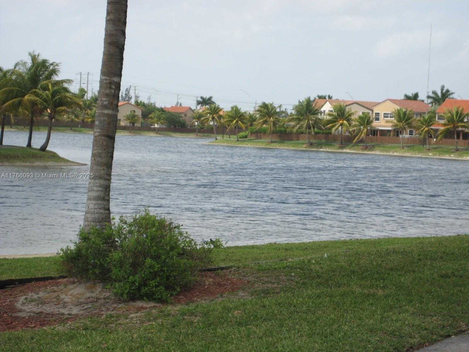 Small Image of 13224 SOUTH WEST 10 TE, Miami Number 19