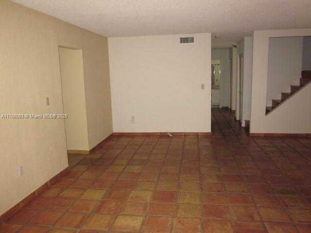 Small Image of 13224 SOUTH WEST 10 TE, Miami Number 21