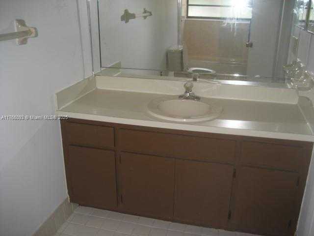 Small Image of 13224 SOUTH WEST 10 TE, Miami Number 22