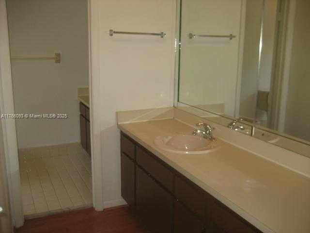 Small Image of 13224 SOUTH WEST 10 TE, Miami Number 24