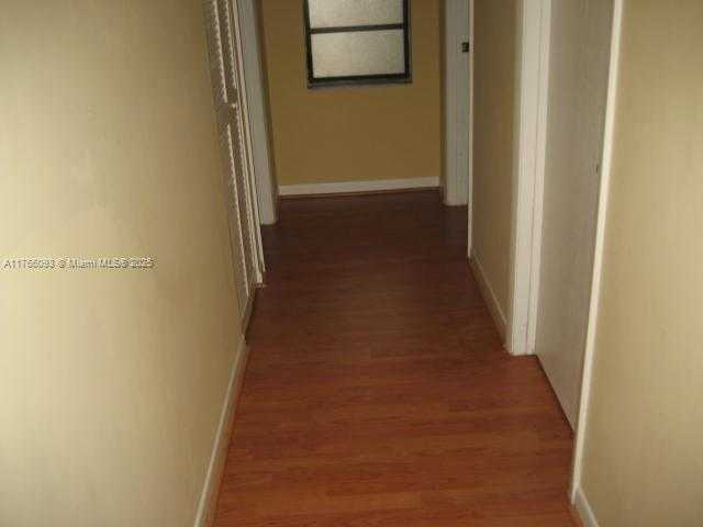 Small Image of 13224 SOUTH WEST 10 TE, Miami Number 28