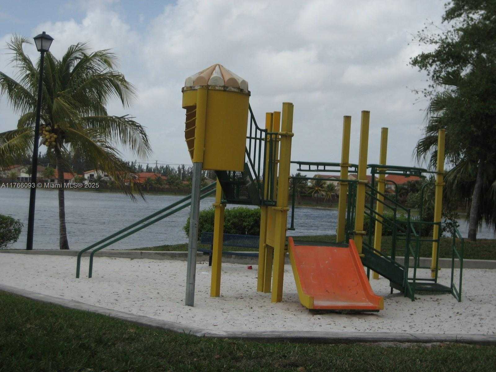 Small Image of 13224 SOUTH WEST 10 TE, Miami Number 29