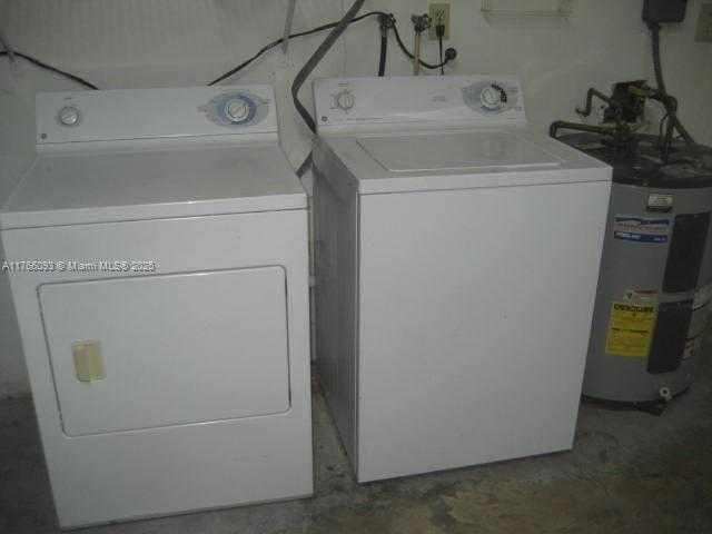 Small Image of 13224 SOUTH WEST 10 TE, Miami Number 31