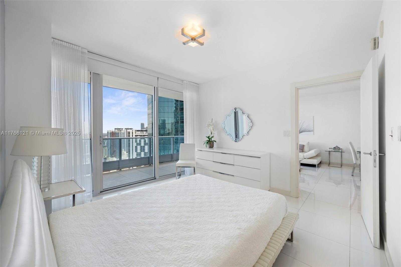 Small Image of 200 BISCAYNE WAY #4314, Miami Number 11