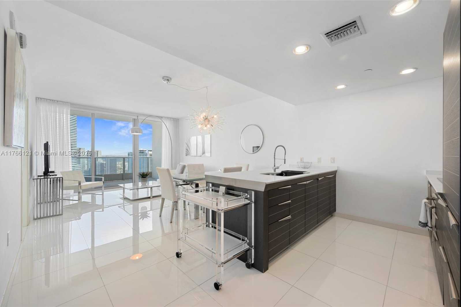 Small Image of 200 BISCAYNE WAY #4314, Miami Number 5