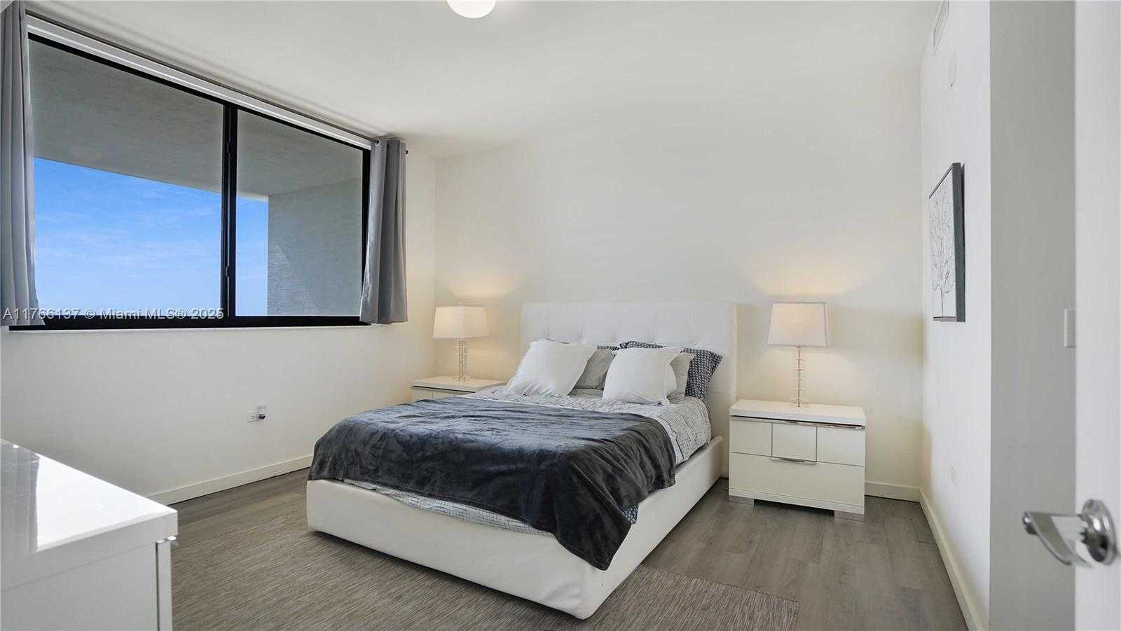 Small Image of 999 SOUTH WEST 1 AVE #2313, Miami Number 12