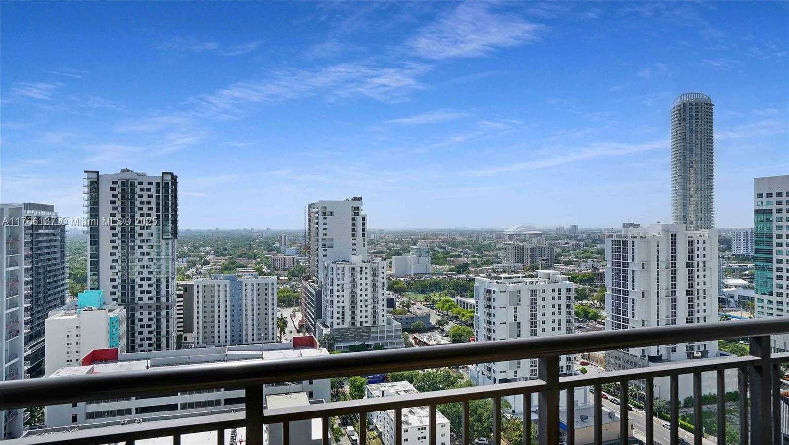 Small Image of 999 SOUTH WEST 1 AVE #2313, Miami Number 25