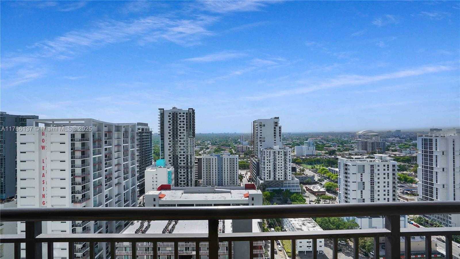 Small Image of 999 SOUTH WEST 1 AVE #2313, Miami Number 26