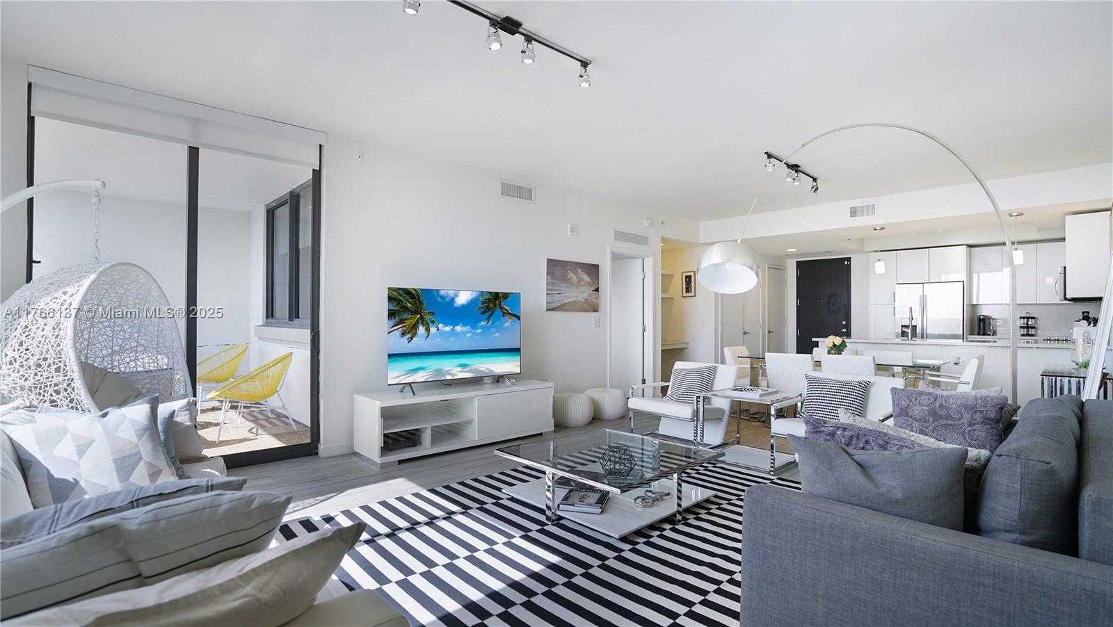 Small Image of 999 SOUTH WEST 1 AVE #2313, Miami Number 4