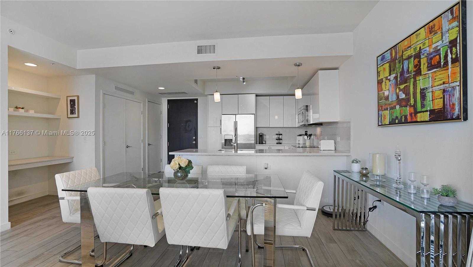 Small Image of 999 SOUTH WEST 1 AVE #2313, Miami Number 6