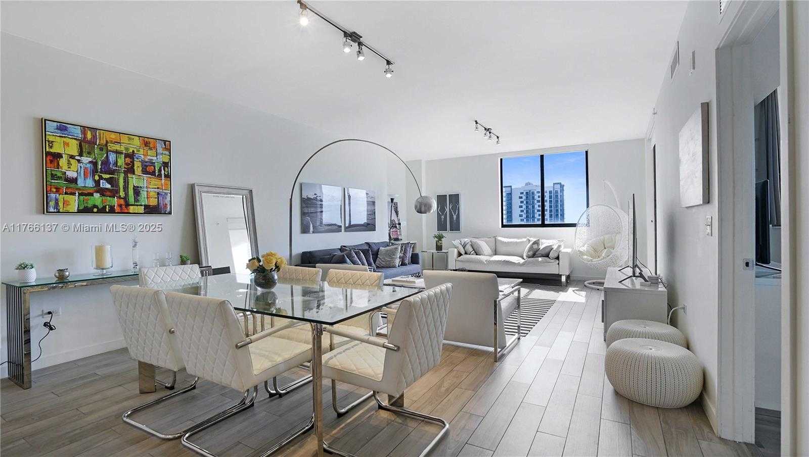 Small Image of 999 SOUTH WEST 1 AVE #2313, Miami Number 7