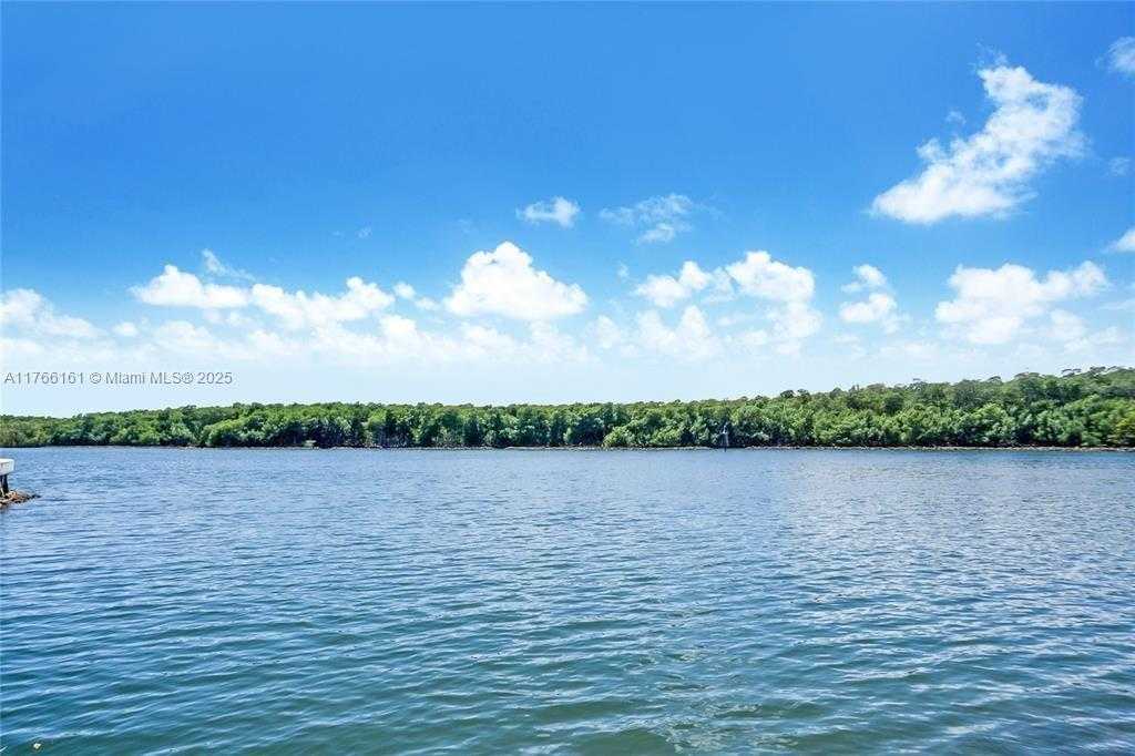 Small Image of 400 KINGS POINT DR #1229, Sunny Isles Beach Number 13