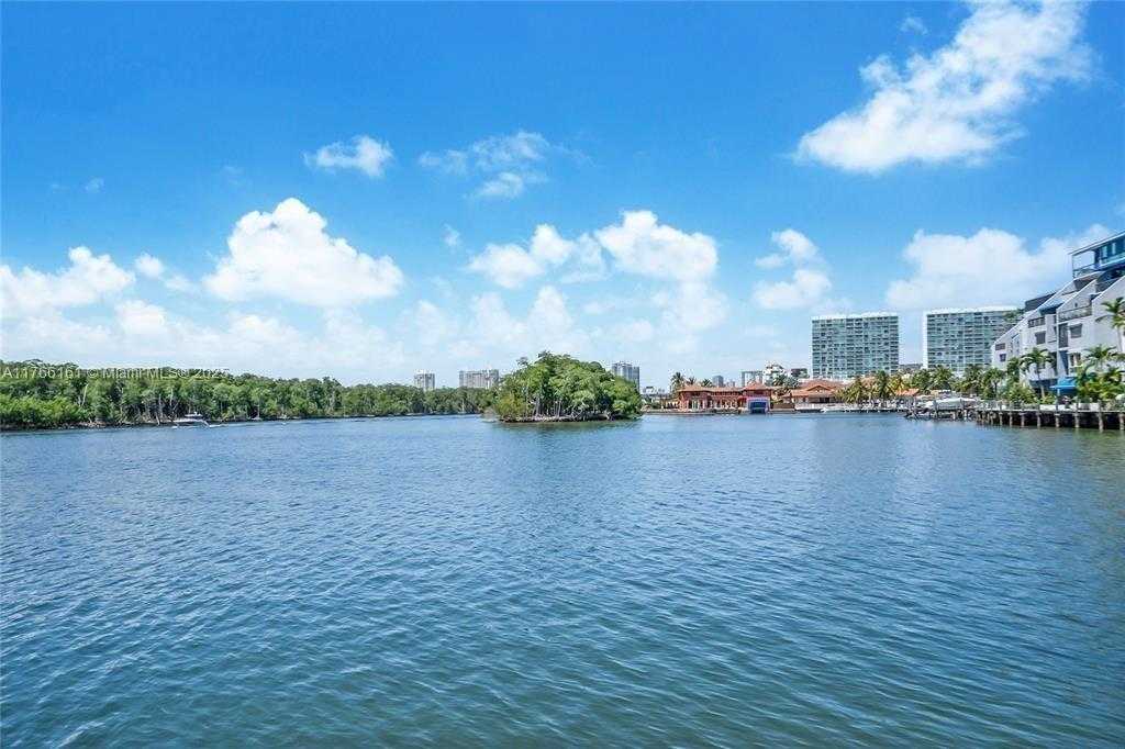 Small Image of 400 KINGS POINT DR #1229, Sunny Isles Beach Number 15