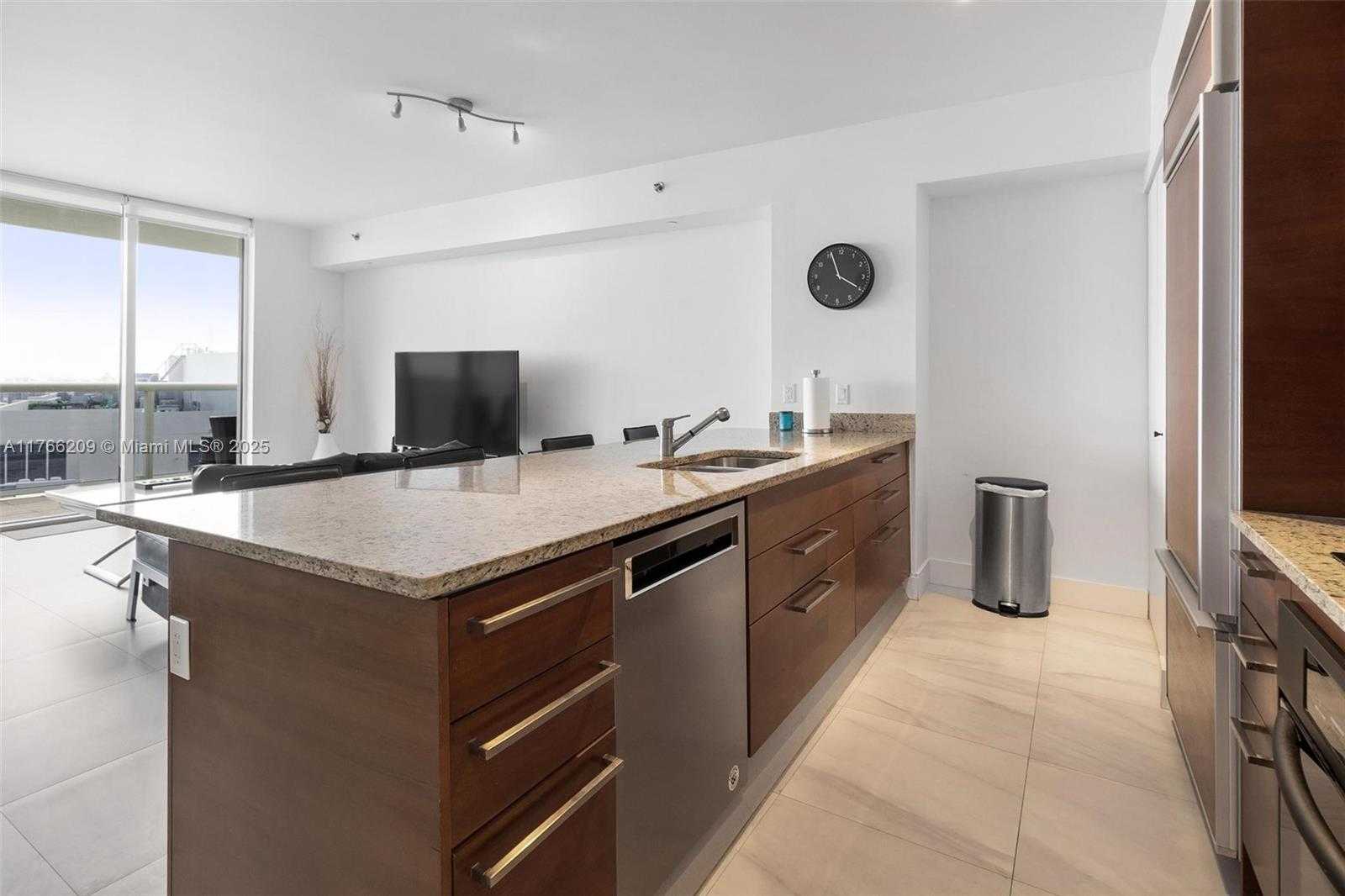 Small Image of 1830 SOUTH OCEAN DR #4705, Hallandale Beach Number 11