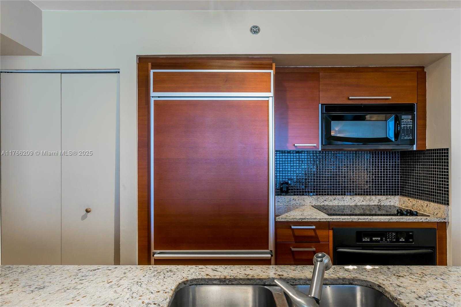 Small Image of 1830 SOUTH OCEAN DR #4705, Hallandale Beach Number 14
