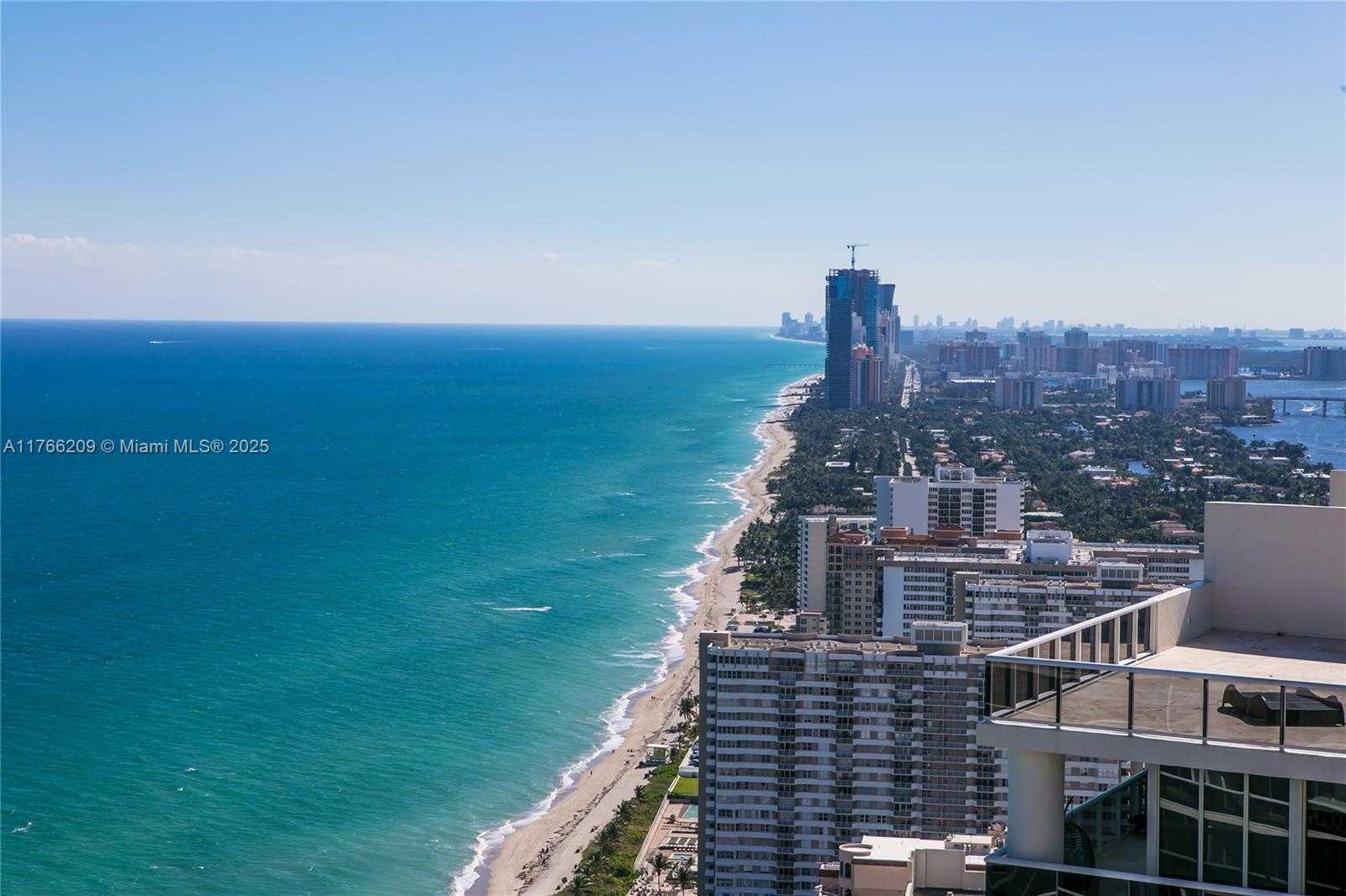 Small Image of 1830 SOUTH OCEAN DR #4705, Hallandale Beach Number 2