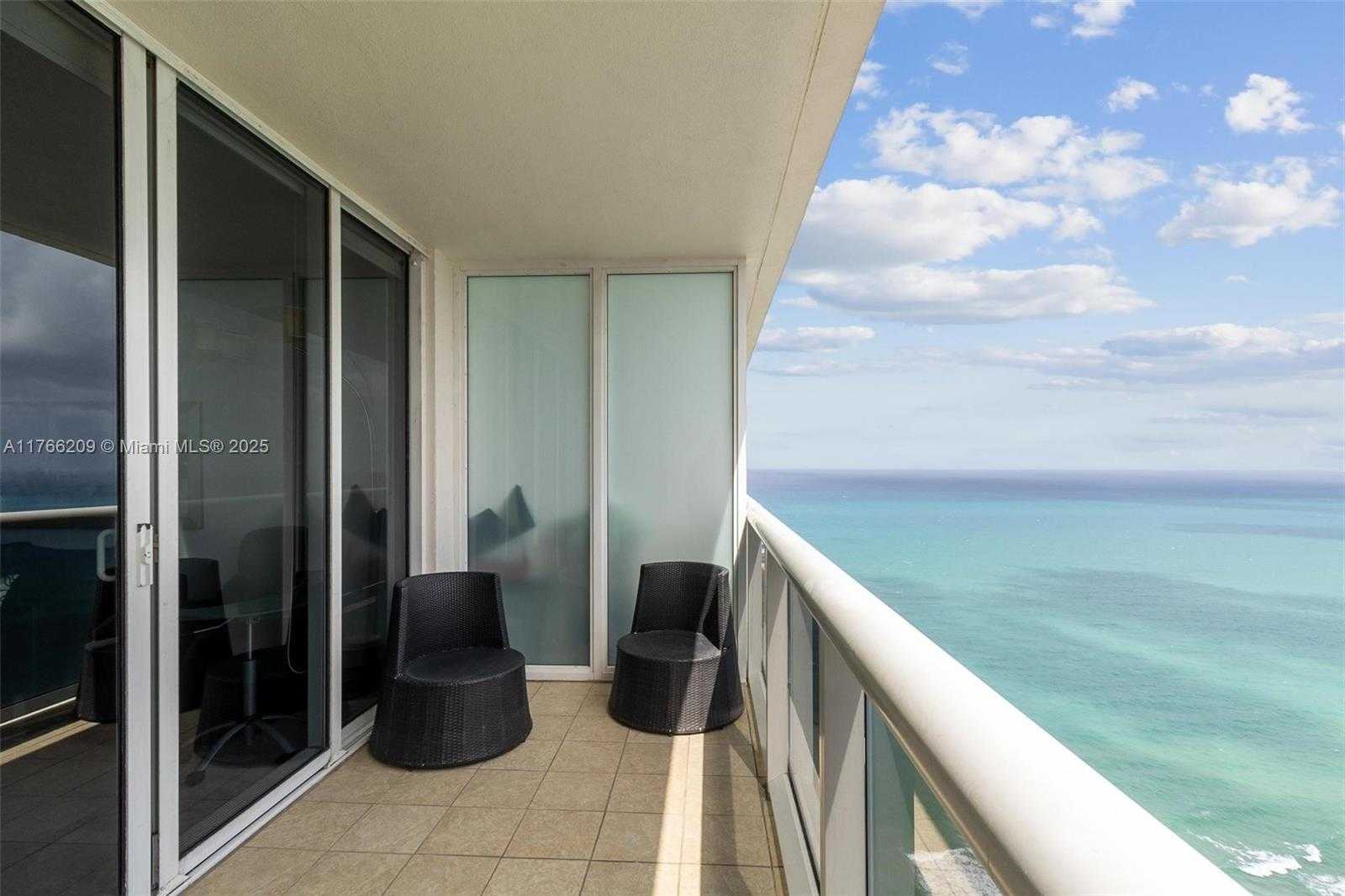 Small Image of 1830 SOUTH OCEAN DR #4705, Hallandale Beach Number 5