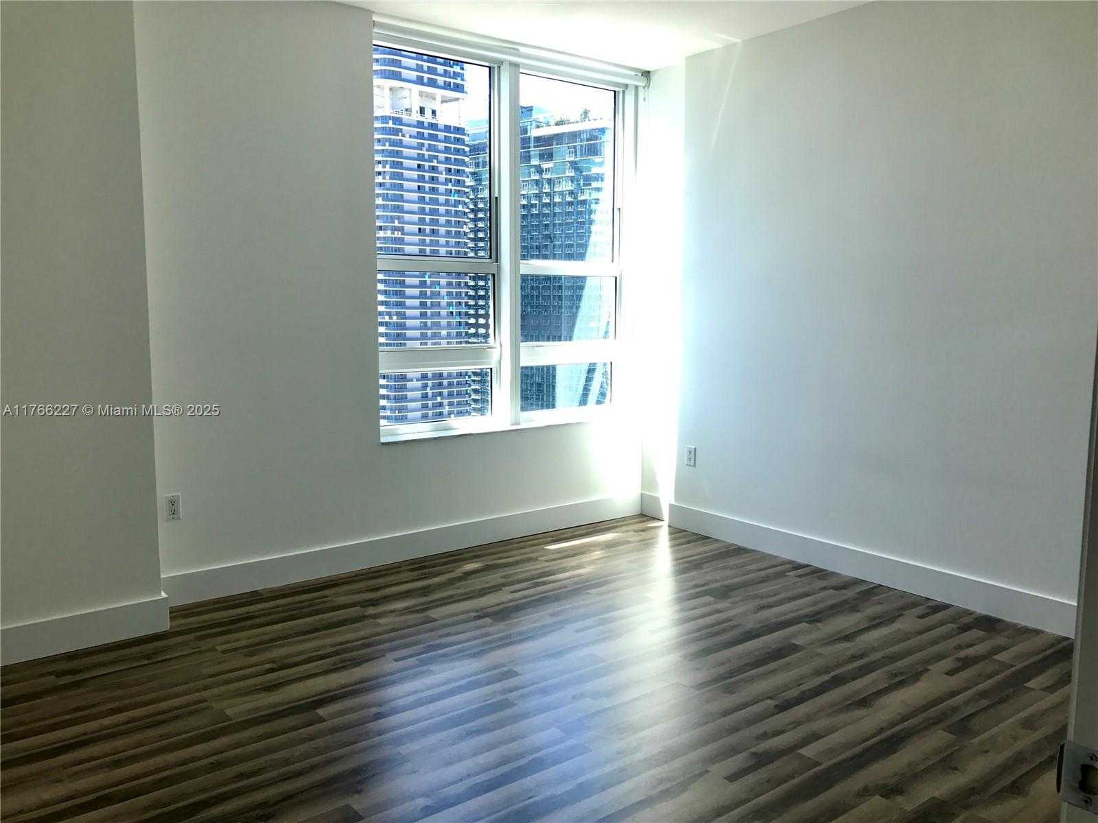 Small Image of 951 BRICKELL AVE #3009, Miami Number 12