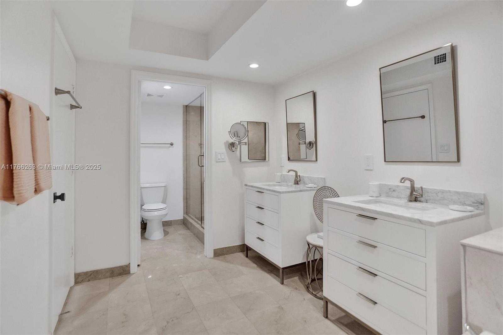 Small Image of 6917 COLLINS AVE #915, Miami Beach Number 15