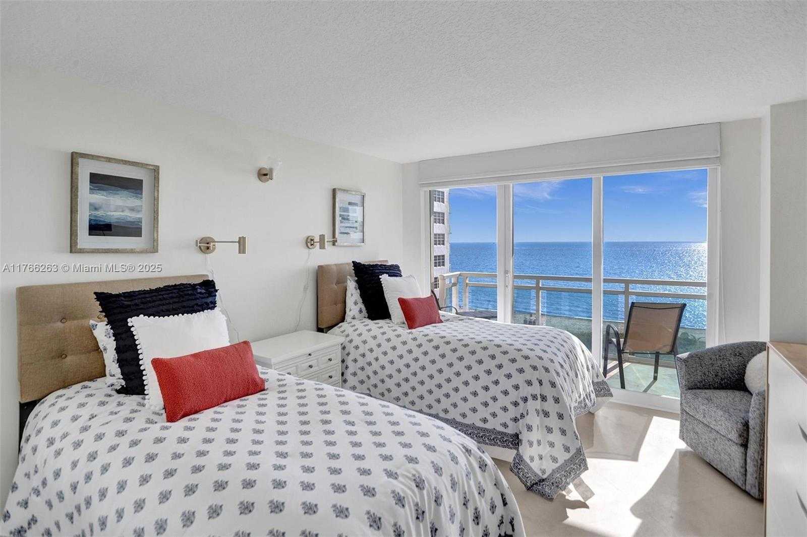 Small Image of 6917 COLLINS AVE #915, Miami Beach Number 18