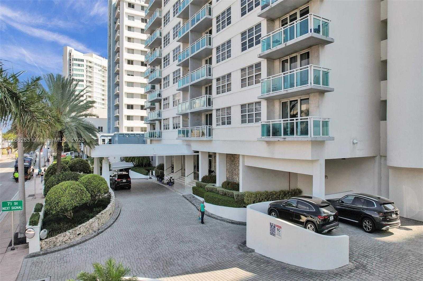 Small Image of 6917 COLLINS AVE #915, Miami Beach Number 2