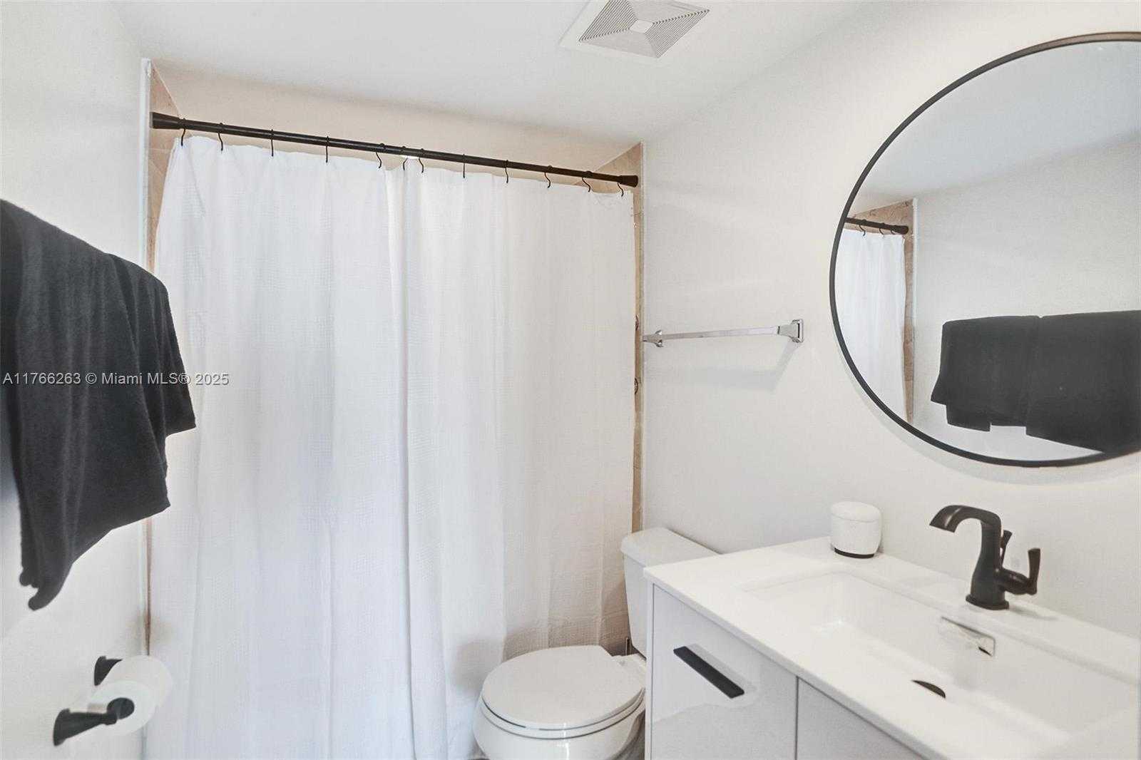 Small Image of 6917 COLLINS AVE #915, Miami Beach Number 20