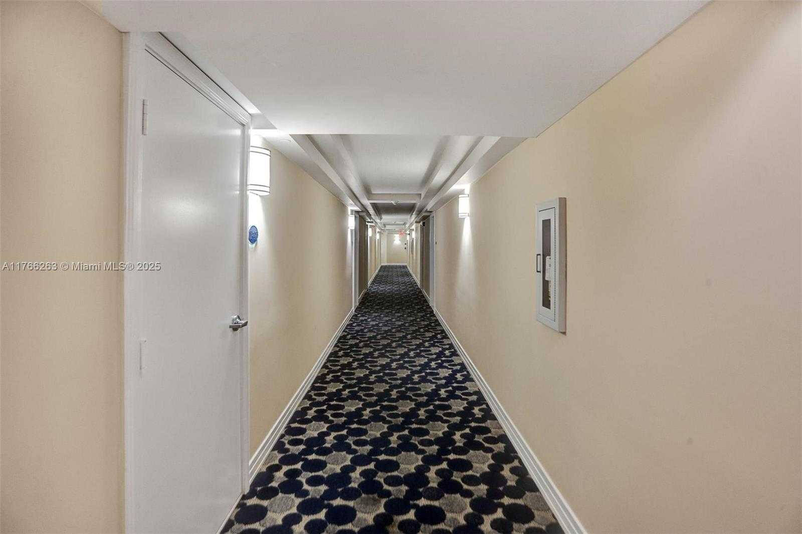 Small Image of 6917 COLLINS AVE #915, Miami Beach Number 23