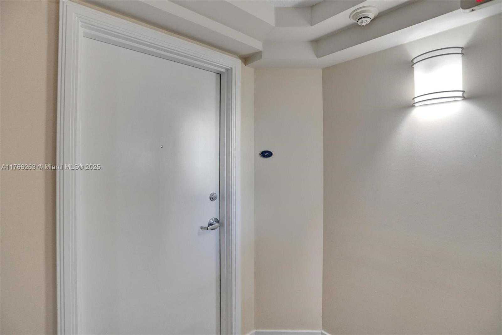 Small Image of 6917 COLLINS AVE #915, Miami Beach Number 24