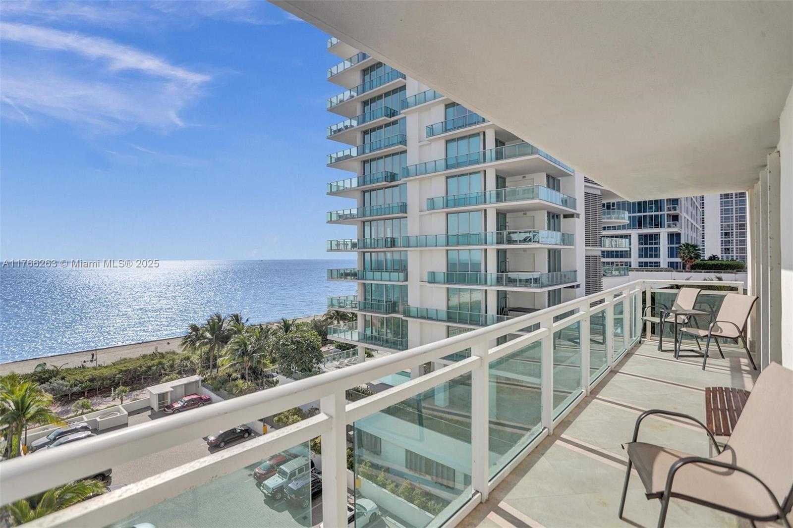 Small Image of 6917 COLLINS AVE #915, Miami Beach Number 3