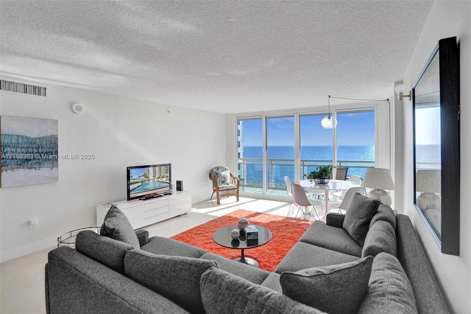 Small Image of 6917 COLLINS AVE #915, Miami Beach Number 9