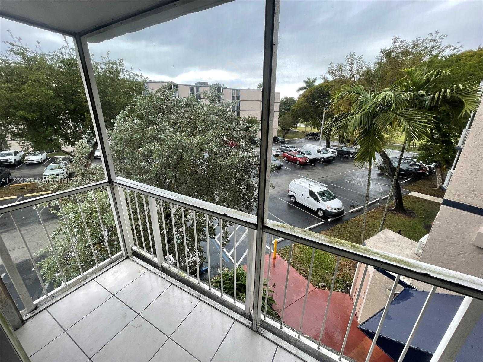 Small Image of 6995 NORTH WEST 186TH ST #E308, Hialeah Number 20