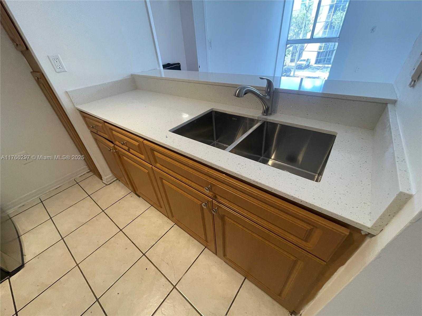 Small Image of 6995 NORTH WEST 186TH ST #E308, Hialeah Number 5