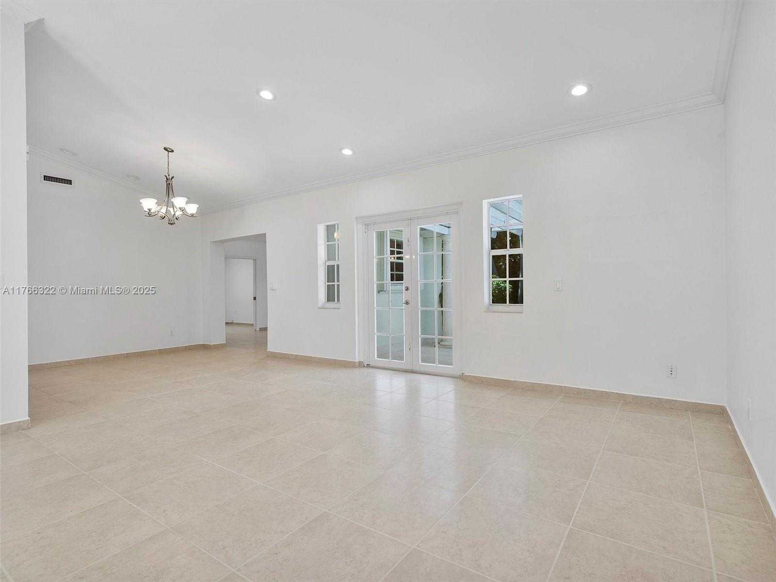 Small Image of 731 SISTINA AV, Coral Gables Number 17