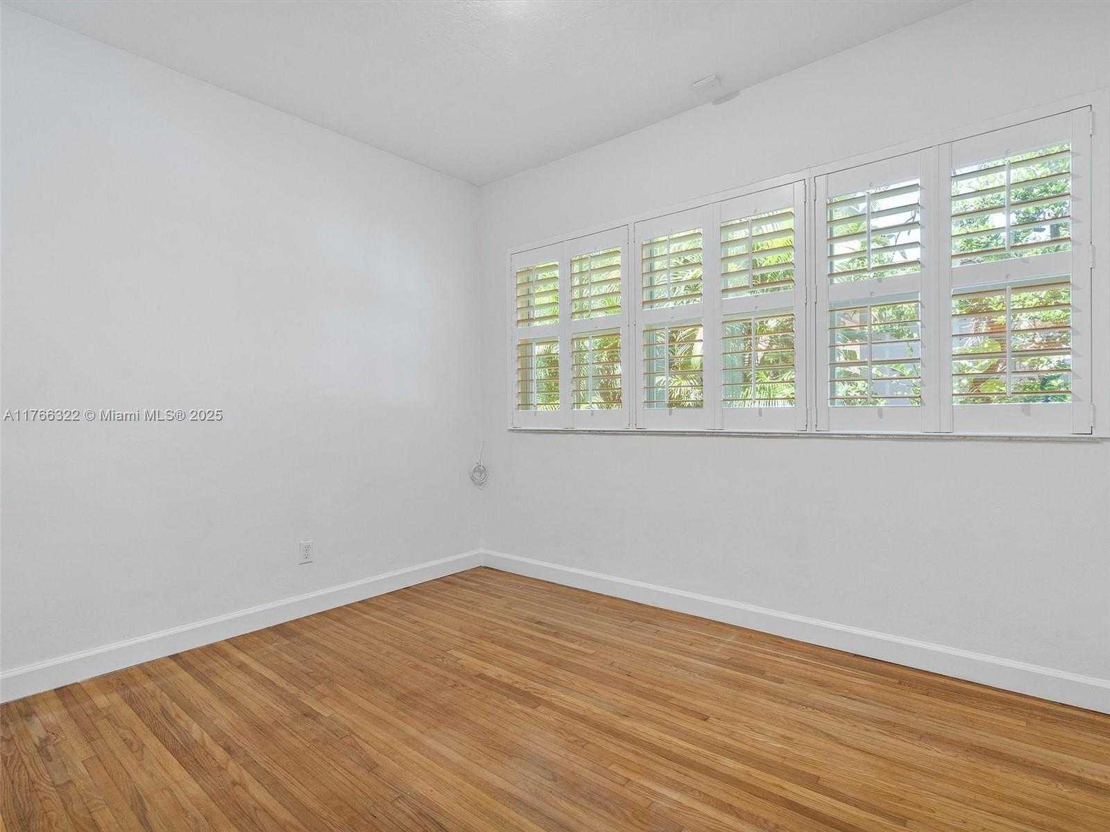 Small Image of 731 SISTINA AV, Coral Gables Number 18